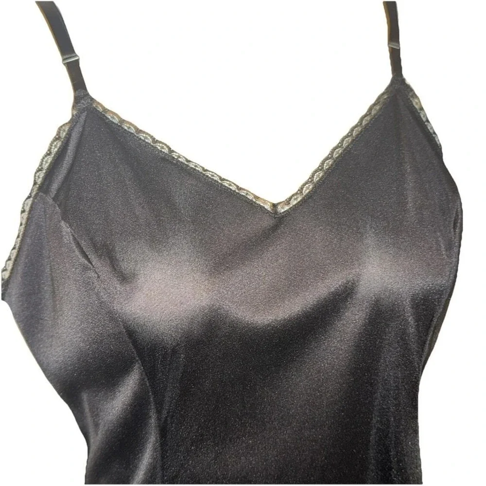 NWT! Vintage Vanity Fair‎ Camisole Cami Slip Top Black Nylon Lace Women Sz S 32